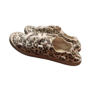 Animal Print Cheetah slip on flats shoes 7 1/2